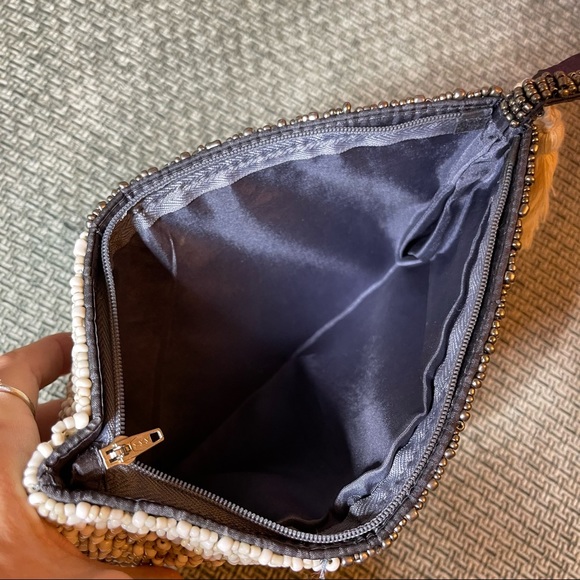 Handmade Beaded Wrislet - Picture 5 of 6